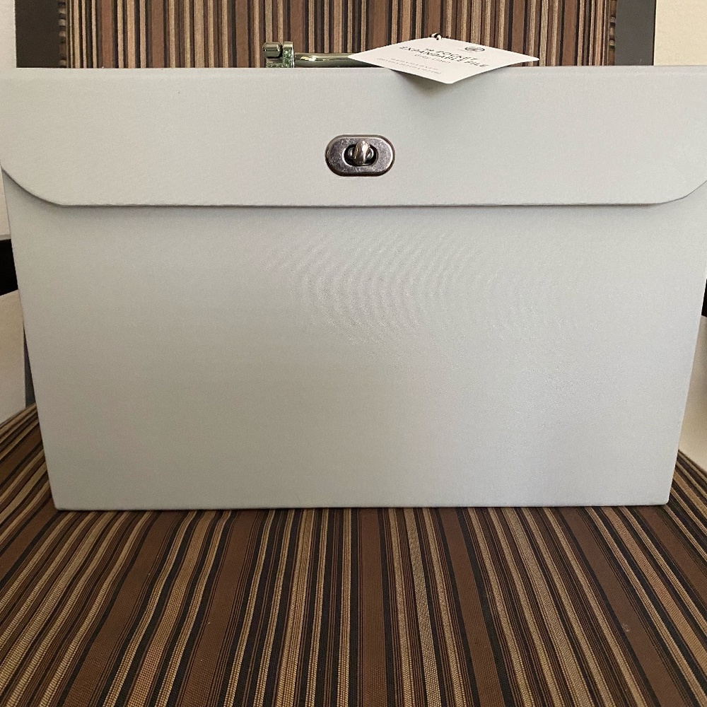 UBrands 19 Pocket Expandable File Grey Linen, 15.4" x 10.5"